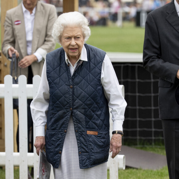 La reine Elisabeth II d'Angleterre, de retour d'Ecosse après la Holyrood Week, assiste à la course hippique "Royal Windsor Horse Show", le 2 juillet 2021 à Windsor.