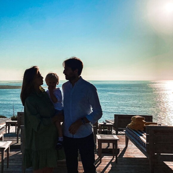 Ophélie Meunier, son mari Mathieu Vergne et leur fils Joseph sur Instagram, juin 2021.