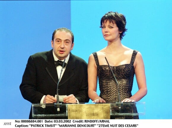 Marianne Denicourt et Patrick Timsit aux César en 2002. 