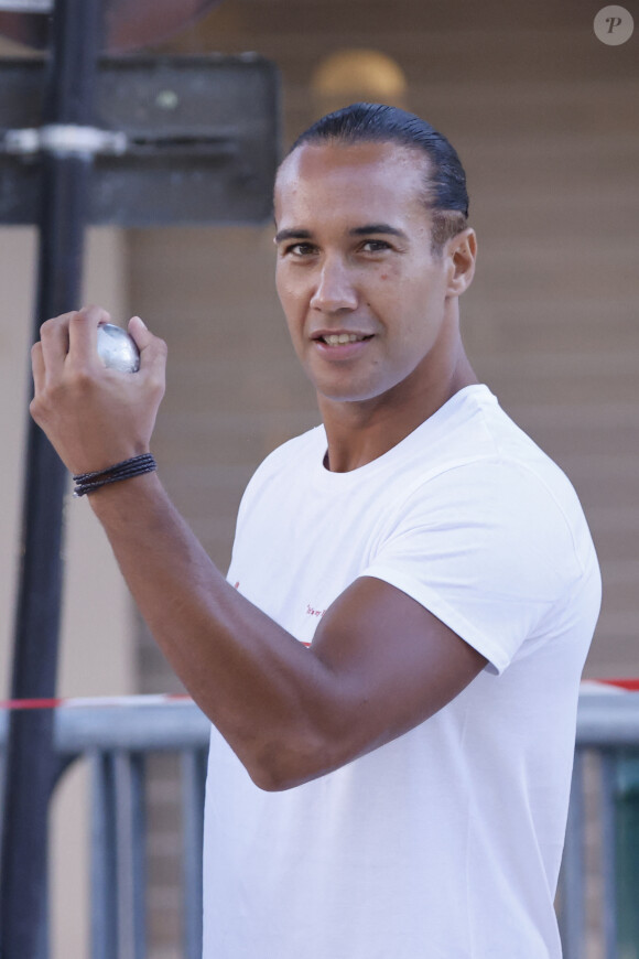 Laurent Maistret pendant partie de pétanque à Saint-Tropez, Côte d'Azur, France, le 2 juillet 2021.