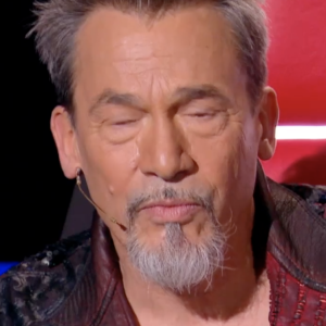 Florent Pagny très ému et les larmes aux yeux dans "The Voice All Stars" - TF1