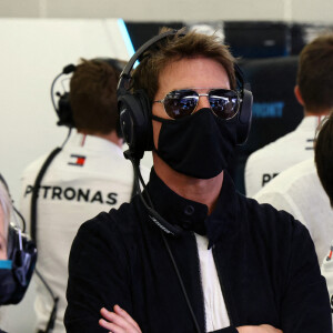 Tom Cruise dans les stands Mercedes lors du Grand Prix de Formule 1 de Silverstone, le 18 juillet 2021.
