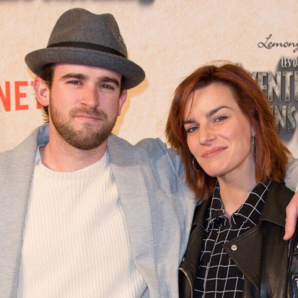 Fauve Hautot et son compagnon Jules à l'avant-première de la série Netflix "Les Désastreuses Aventures Des Orphelins Baudelaire" à Paris, le 8 janvier 2017