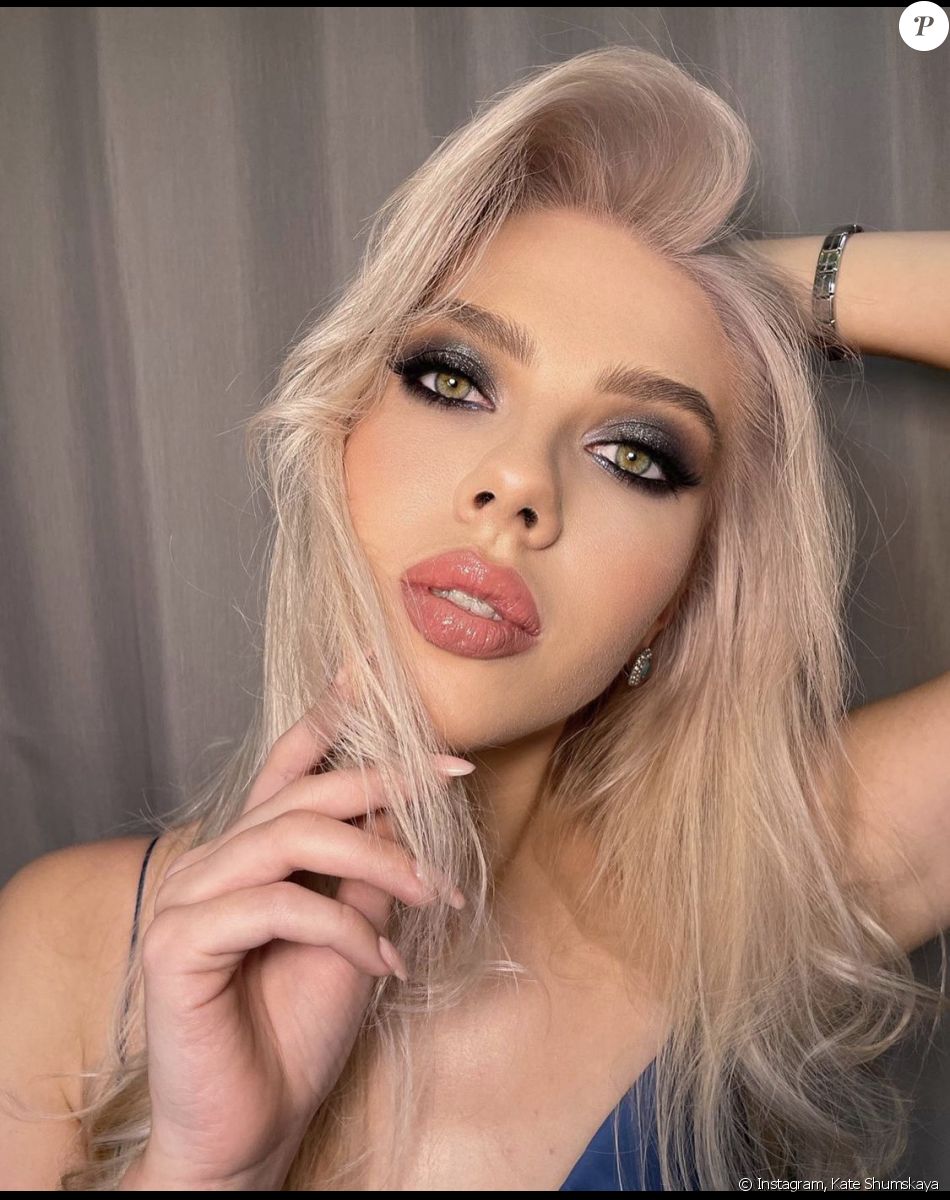Kate Shumskaya est une influenceuse russe, connue pour sa ressemblance à Scarlett Johansson. Novembre 2020.