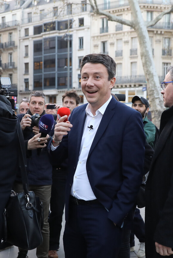 Benjamin Griveaux lance officiellement sa campagne pour les élections municipales à Paris, place de la République, où il est élu député. Le 28 mars 2019. © Dominique Jacovides/Bestimage