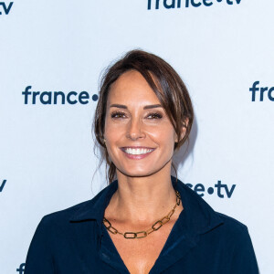 Julia Vignali lors du photocall dans le cadre de la conférence de presse de France Télévisions au Pavillon Gabriel à Paris, France, le 24 août 2021. © Pierre Perusseau/Bestimage