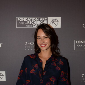 Exclusif - Julia Vignali lors du dîner de la fondation ARC au restaurant de l'hôtel The Peninsula à Paris le 10 octobre 2016. © Rachid Bellak / Bestimage