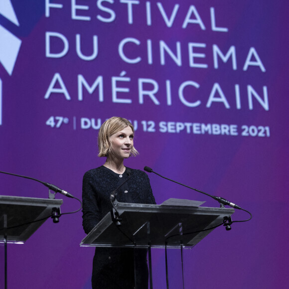 Clémence Poésy, enceinte de son troisième enfant, a remis à Dylan Penn l'Hollywood Rising-Star Award lors de la 47ème édition du Festival du Cinéma Américain de Deauville. Le 4 septembre 2021. © Olivier Borde/Bestimage