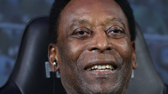 Pelé hospitalisé et opéré : une tumeur "suspecte" décelée chez l'ex-footballeur de 80 ans