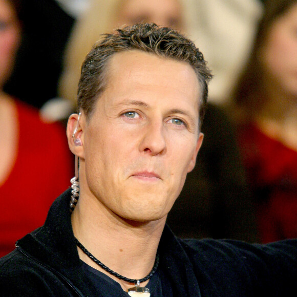 Michael Schumacher sur le plateau de ' Vivement Dimanche '