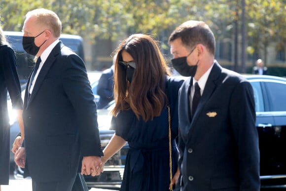 François-Henri Pinault et sa femme Salma Hayek - Obsèques de Florence Rogers-Pinault en l'Église Saint-Sulpice à Paris, le 8 septembre 2021.