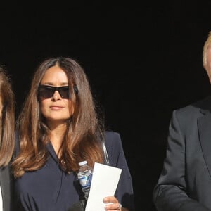 Salma Hayek et son mari François-Henri Pinault - Sorties des obsèques de Florence Rogers-Pinault en l'Église Saint-Sulpice à Paris, le 8 septembre 2021.