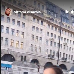 Clotilde Courau aide sa fille aînée, la princesse Vittoria de Savoie, à emménager à Londres.