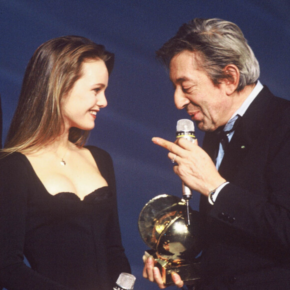 Serge Gainsbourg et Vanessa Paradis à la cérémonie des Victoires de la Musique en 1990.