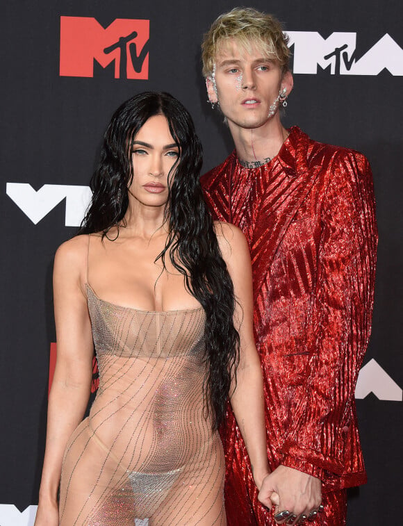 Megan Fox et son compagnon Machine Gun Kelly assistent aux MTV Video Music Awards 2021 à Brooklyn. New York, le 12 septembre 2021.