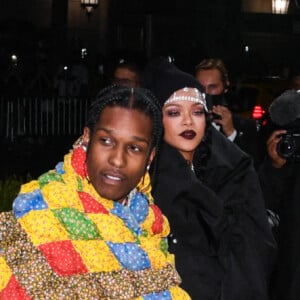 A$AP Rocky et Rihanna assistent au Met Gala 2021 consacré à l'exposition "Celebrating In America: A Lexicon Of Fashion" au Metropolitan Museum of Art. New York, le 13 septembre 2021.