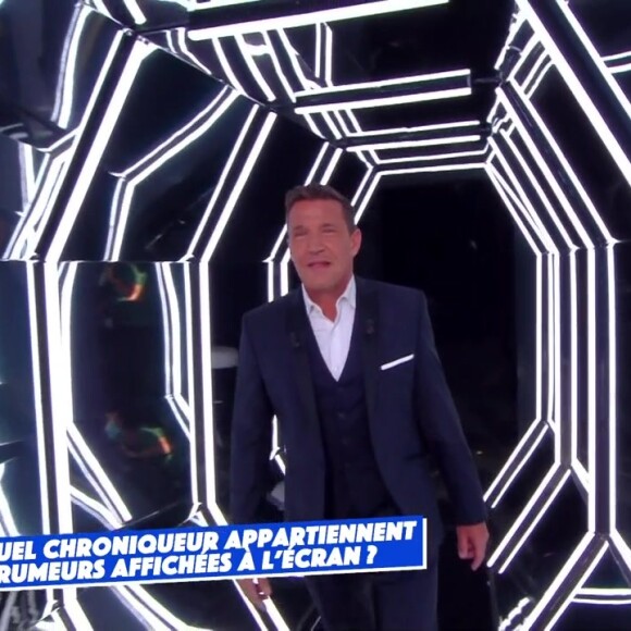 Benjamin Castaldi fait son entrée sur le plateau de "6 à 7". Le 15 septembre 2021.