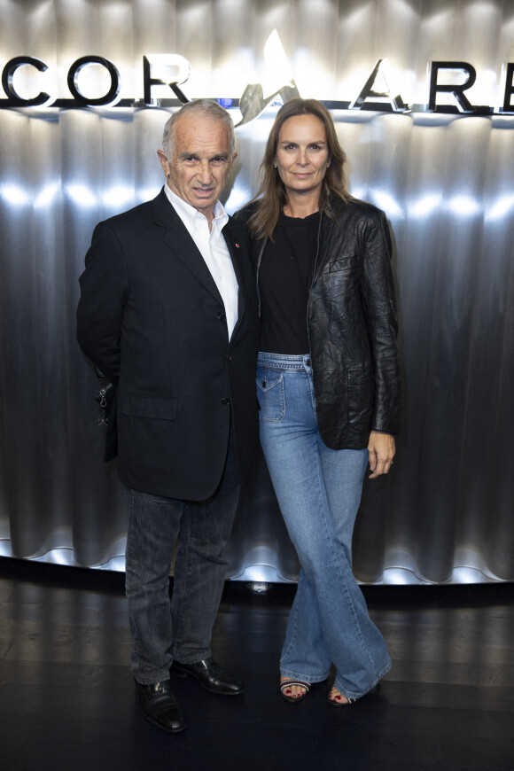 Exclusif - Alain Terzian et sa femme Brune de Margerie - Arrivées au concert hommage à Johnny Hallyday "Que je t'aime" à l'AccorHotels Arena Paris Bercy à Paris. Le 14 septembre 2021 © Borde-Jacovides-Moreau / Bestimage