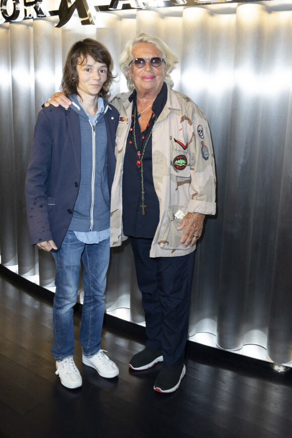 Exclusif - Véronique de Villèle et Max - Arrivées au concert hommage à Johnny Hallyday "Que je t'aime" à l'AccorHotels Arena Paris Bercy à Paris. Le 14 septembre 2021 © Borde-Jacovides-Moreau / Bestimage