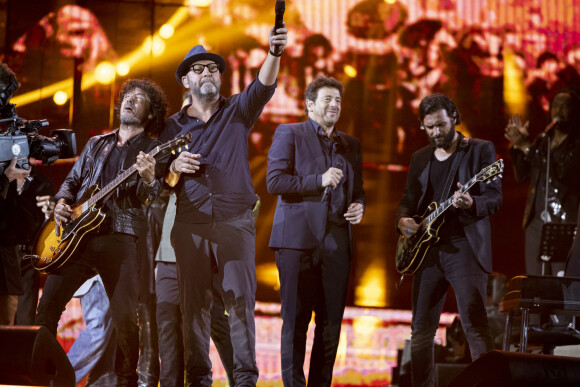 Exclusif - Yarol Poupaud, Kad Merad, Patrick Bruel, Maxim Nucci (Yodelice) - Concert hommage à Johnny Hallyday "Que je t'aime" à l'AccorHotels Arena Paris Bercy à Paris. Le 14 septembre 2021 © Borde-Jacovides-Moreau / Bestimage