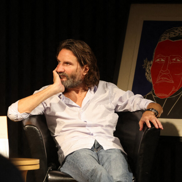 Exclusif - Frédéric Beigbeder pour son livre "Bibliothèque de survie" le 17 juin 2021 à la librairie Mollat à Bordeaux, France, le 18 juin 2021. © Jean-Marc Lhomer/Bestimage
