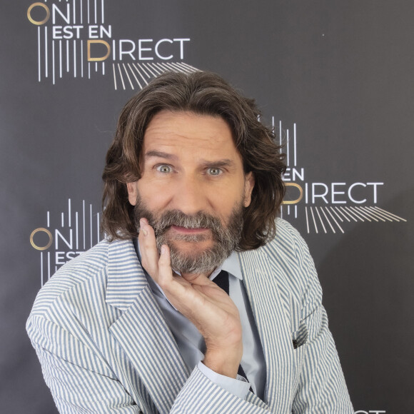 Exclusif - Frédéric Beigbeder - Pour son spectacle : " DJ Set Littéraire " et son livre : " Bibliothèque de survie ", éditions de l'Observatoire - Backstage de l'émission OEED (On Est En Direct), dernière de la saison, présentée par Laurent Ruquier et diffusée en direct le 5 juin 2021, sur France2 à Paris, France. ©Jack Tribeca/Bestimage