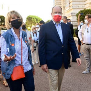 Exclusif - Dominique Serra et Le prince Albert II de Monaco - Départ à Monaco de la 30e édition du Rallye Aïcha des Gazelles du Maroc, catégorie E-Gazelle Vinci Immobilier. Le 18 septembre 2021. © Bruno Bebert/Bestimage