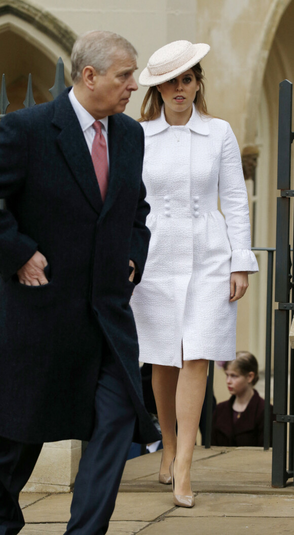 Prince Andrew et la princesse Beatrice d'York - La famille royale d'Angleterre célèbre le dimanche de Pâques dans la Chapelle Saint-Georges de Windsor le 31 mars 2018. 