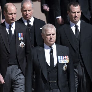 Le prince Andrew, duc d'York, le prince William, duc de Cambridge, Peter Phillips, le prince Harry, duc de Sussex, David Armstrong-Jones, comte de Snowdon - Arrivées aux funérailles du prince Philip, duc d'Edimbourg à la chapelle Saint-Georges du château de Windsor, le 17 avril 2021. 