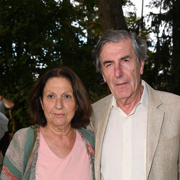 Exclusif - Bernard Menez et sa femme Angèle - 5ème édition du Trophée "Ne perdez pas la boule", en faveur de la recherche sur la maladie d'Alzheimer au Boulodrome de la Boule du lac Saint James à Paris dans le cadre de la Journée mondiale de la maladie d'Alzheimer le 16 septembre 2021. © Coadic Guirec/Bestimage