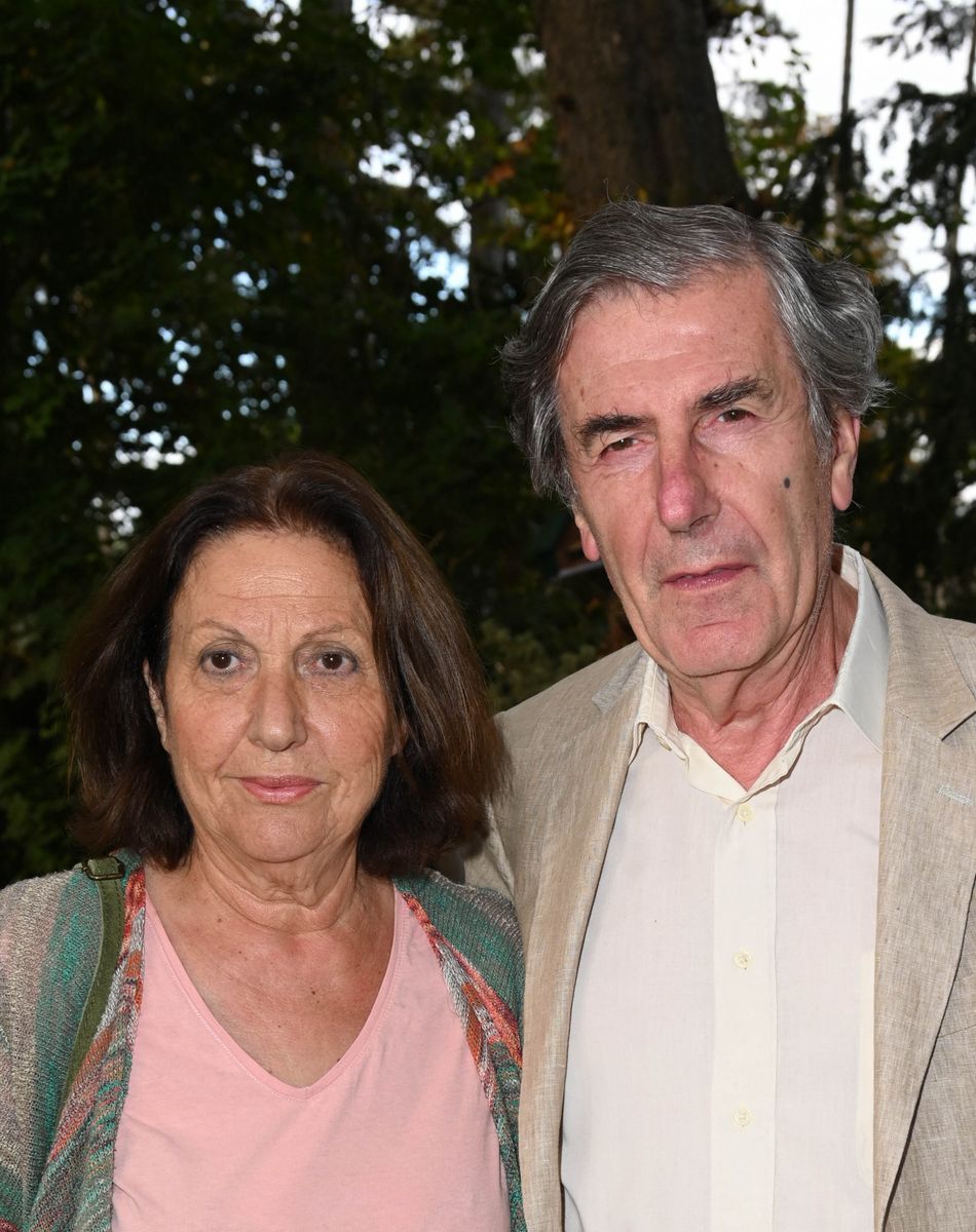 Exclusif - Bernard Menez et sa femme Angèle - 5ème édition du Trophée "Ne perdez pas la boule", en faveur de la recherche sur la maladie d'Alzheimer au Boulodrome de la Boule du lac Saint James à Paris dans le cadre de la Journée mondiale de la maladie d'Alzheimer le 16 septembre 2021. © Coadic Guirec/Bestimage