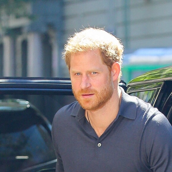 Le prince Harry, duc de Sussex arrive dans une école primaire de Harlem à New York City, New York, Etats-Unis, le 24 septembre 2021.