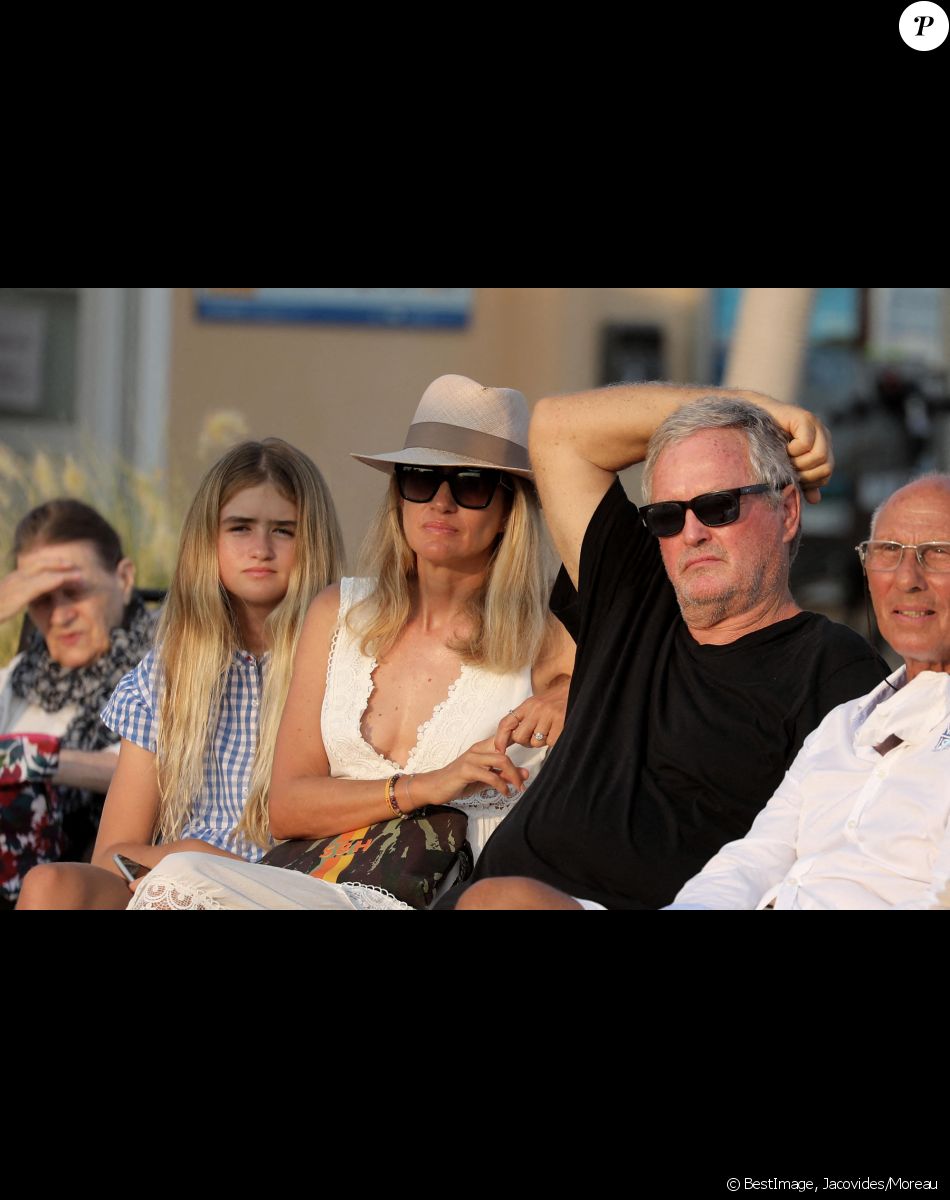 Exclusif - André Boudou, sa femme Adine et leur fille Alcéa - Luc Ferry a donné une conférence sur le port de Port-Grimaud, le 27 juillet 2020. © Jacovides/Moreau/Bestimage