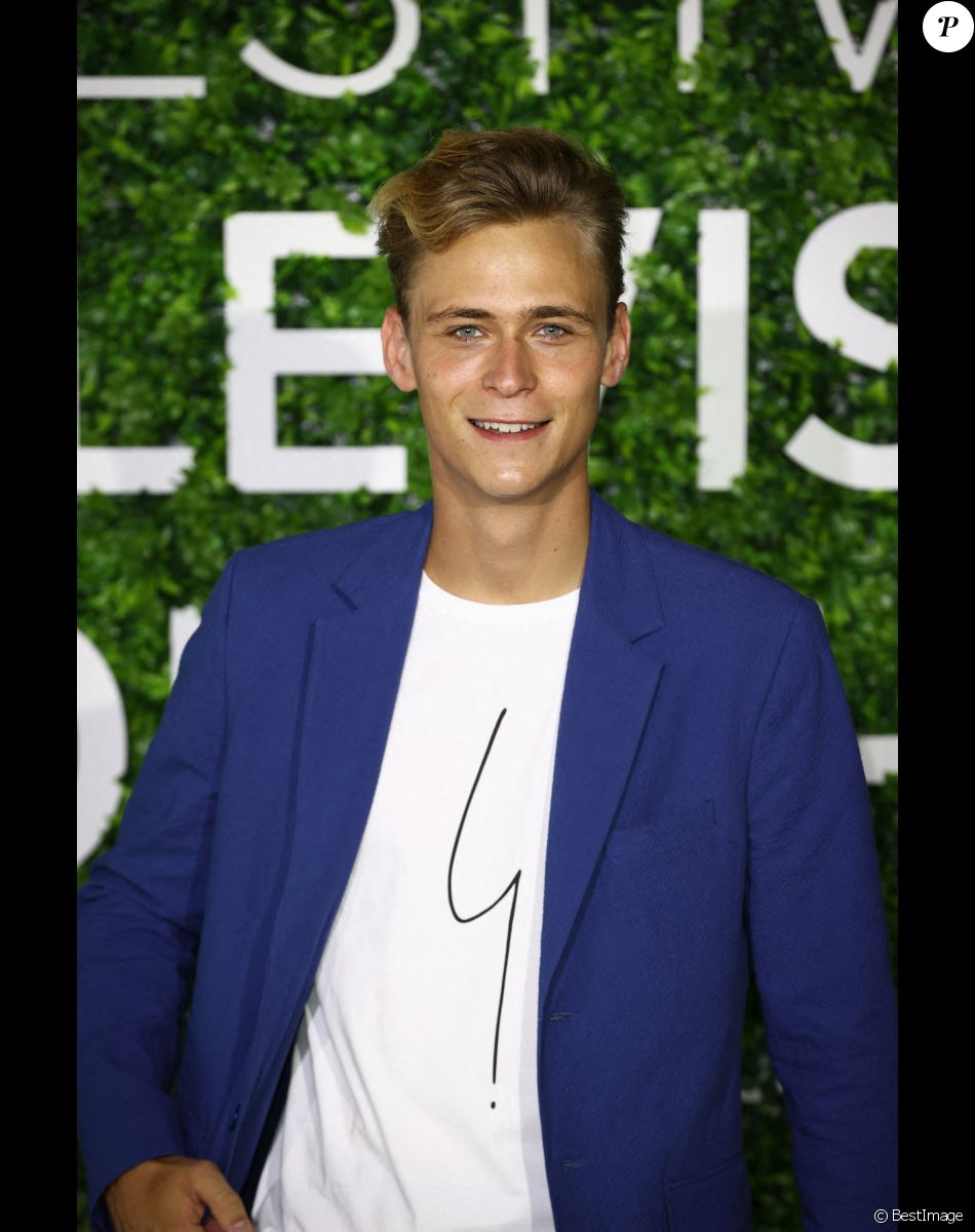 Hector Langevin au photocall de la série "Demain nous appartient" lors du 60ème Festival de Télévision de Monte-Carlo au Grimaldi Forum à Monaco.