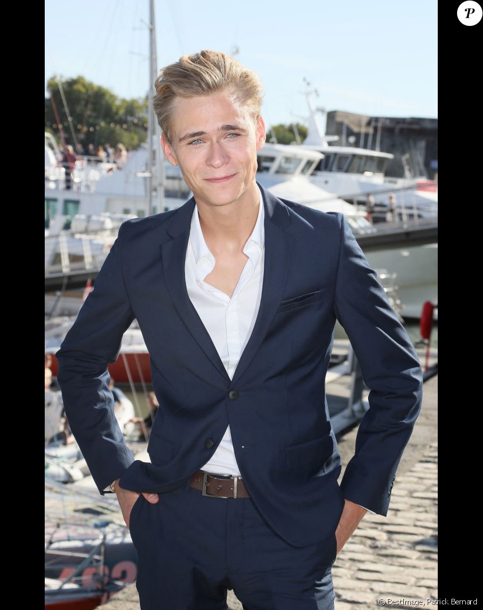 Hector Langevin pour le feuilleton télévisé "Demain nous appartient" au photocall du quatrième jour du festival international du film de La Rochelle, France, le 15 septembre 2018. © Patrick Bernard/Bestimage