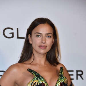 Irina Shayk - Photocall de l'exposition "Thierry Mugler : couturissime" au Musée des Arts Décoratifs (MAD) à Paris. Le 28 septembre 2021.
