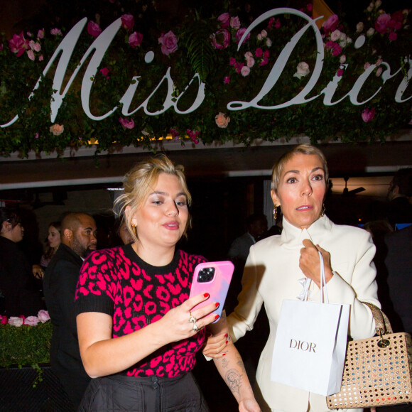 Louane Emera à la soirée Miss Dior au restaurant L'Avenue, en marge de la Fashion Week prêtà-porter printemps-été 2022. Paris, le 28 septembre 2021.