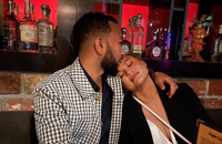 Chrissy Teigen rend hommage à son fils mort-né, un an après le drame