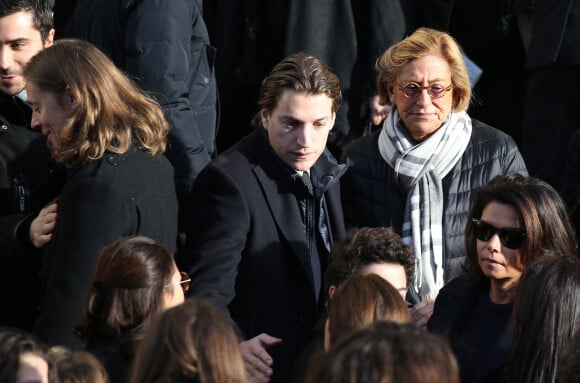 Pierre Sarkozy, Jean Sarkozy et Isabelle Balkany - Sorties des obsèques de Andrée Sarkozy (mère de N.Sarkozy), dite Dadue née Andrée Mallah, en l'église Saint-Jean-Baptiste à Neuilly-Sur-Seine. Le 18 décembre 2017