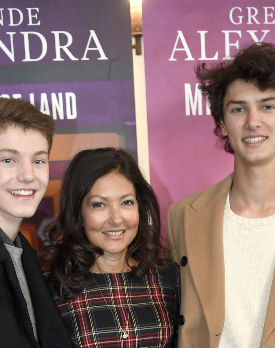 Alexandra Manley comtesse de Frederiksborg et ses deux enfants le prince Felix de Danemark et le prince Nikolai de Danemark - Alexandra Christina Manley, comtesse de Frederiksborg présente son livre " Mit lykkelige land" à Copenhague le 1er octobre 2018