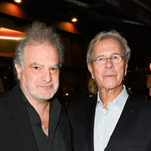 Exclusif - Raphaël Mezrahi et Jean-Louis Debré - Générale de la pièce "Ces Femmes qui ont réveillé la France" au théâtre Gaité Montparnasse à Paris le 20 septembre 2021. © Coadic Guirec/Bestimage 