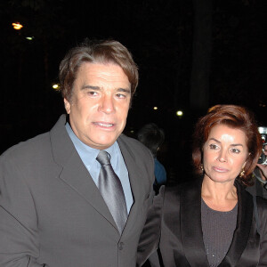 Archives. Bernard Tapie et son femme Dominique à Paris en 2004