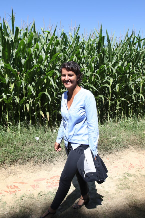 Exclusif - Najat Vallaud-Belkacem assiste à la commémoration de la mort de trois résistants tombés sous les balles allemandes le 6 août 1944, en compagnie de son mari Boris Vallaud et de leurs deux enfants, à Toulouges dans le Gers, durant ses vacances dans les Landes. Le 6 Aout 2016. © Patrick Bernard-Christophe de Prada / Bestimage