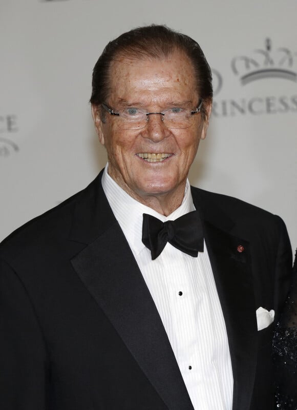 Roger Moore - Dîner de Gala de la "Princess Grace Foundation Awards USA" au Palais de Monaco, le 5 septembre 2015.