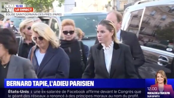Sophie Tapie arrive à la messe hommage pour Bernard Tapie, à Paris. BFMTV.
