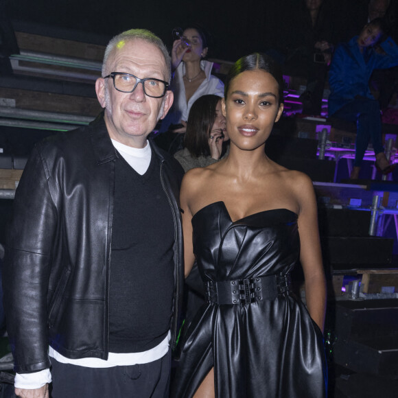 Jean-Paul Gaultier et Tina Kunakey au défilé "Love Brings Love" de la maison AZ Factory, en hommage au défunt Alber Elbaz au Carreau du Temple à Paris le 5 octobre 2021. © Olivier Borde / Bestimage