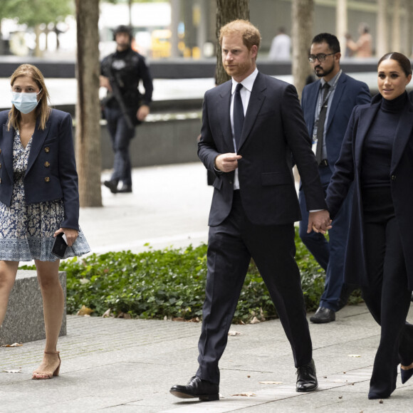 Le prince Harry, duc de Sussex, et sa femme Meghan Markle visitent le One World Trade Center à New York City, New York, etats-Unis, le 23 septembre 2021. © Taidgh Barron/Zuma Press/Bestimage