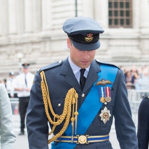 Kate Catherine Middleton, duchesse de Cambridge, le prince William, duc de Cambridge, Meghan Markle, duchesse de Sussex (habillée en Dior Haute Couture par Maria Grazia Chiuri) et le prince Harry, duc de Sussex - Arrivées de la famille royale d'Angleterre à l'abbaye de Westminster pour le centenaire de la RAF à Londres. Le 10 juillet 2018