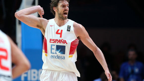 Pau Gasol prend sa retraite : le basketteur en larmes, sa fille aussi... moment d'émotion