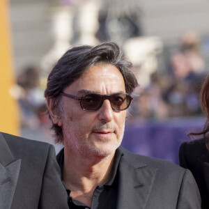 Ben Attal, Yvan Attal et Charlotte Gainsbourg (présidente du jury) - Première du film "Les choses humaines" lors de la 47éme édition du Festival du Cinéma Américain de Deauville le 11 septembre 2021. © Olivier Borde / Bestimage